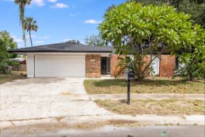 1300 La Mesa Court, Titusville, FL 32780 - MLS#1058312