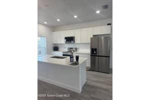 660 Yardley Street, Palm Bay, FL 32908 - MLS#1058325