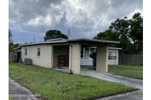 301 Bluff Drive, Melbourne, FL 32901 - MLS#1058331