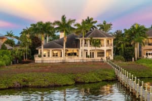 327 Lansing Island Drive, Indian Harbour Beach, FL 32937 - MLS#1058348