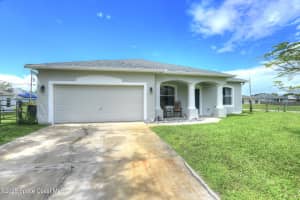8475 101st Court, Vero Beach, FL 32967 - MLS#1058509