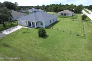 8475 101st Court, Vero Beach, FL 32967 - MLS#1058509