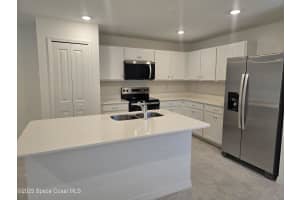 551 Richmond Circle, Palm Bay, FL 32908 - MLS#1058549