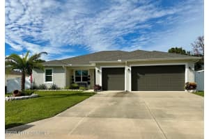 951 Hosbine Street, Palm Bay, FL 32909 - MLS#1058573