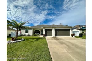 951 Hosbine Street, Palm Bay, FL 32909 - MLS#1058573
