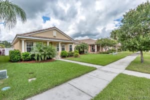 1674 Burgandy Street, Palm Bay, FL 32909 - MLS#1058699