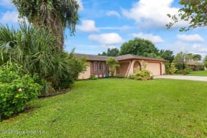 2066 Acacia Street, Palm Bay, FL 32905 - MLS#1058871