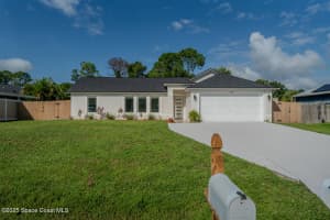 490 Tillman Avenue, Palm Bay, FL 32908 - MLS#1058873