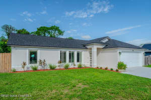 490 Tillman Avenue, Palm Bay, FL 32908 - MLS#1058873