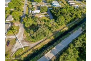 475 15th Street, Vero Beach, FL 32962 Sold 02/06/26