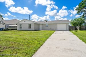680 Bluefields Street, Palm Bay, FL 32909 - MLS#1059071
