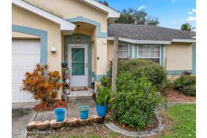 823 Hunters Creek Drive, Melbourne, FL 32904 - MLS#1059114