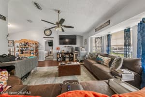 823 Hunters Creek Drive, Melbourne, FL 32904 - MLS#1059114