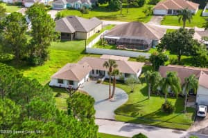 1069 Celle Avenue, Palm Bay, FL 32907 - MLS#1059214