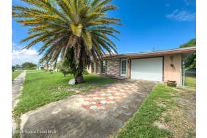 756 Bianca Drive, Palm Bay, FL 32905 - MLS#1059359