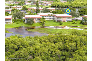 69 Royal Oak Court, Vero Beach, FL 32962 Sold 12/08/25