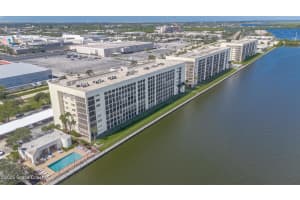 300 S Sykes Creek Parkway, Merritt Island, FL 32952 - MLS#1059535