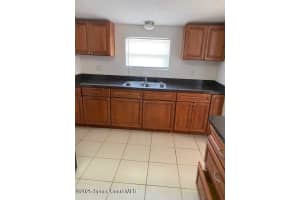 907 Espanola Way, Melbourne, FL 32901 - MLS#1059738