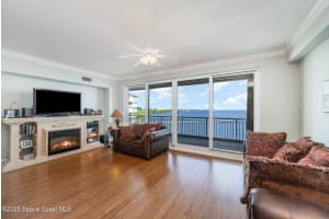 4975 Dixie Highway, Palm Bay, FL 32905 - MLS#1059763