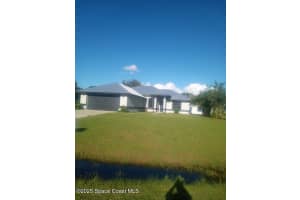 591 Londonderry Circle, Palm Bay, FL 32909 - MLS#1059766