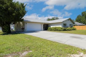 4050 Spring Creek Lane, Titusville, FL 32780 - MLS#1059778