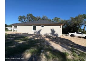 8 Valencia Circle, DeBary, FL 32713 - MLS#1059807