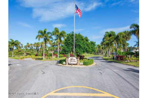 16 Vista Gardens Trail, 105, Vero Beach, FL 32962 - MLS#1059882