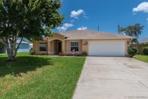 4880 Lake Waterford Way, Melbourne, FL 32901 - MLS#1060120