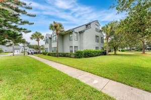 4880 Lake Waterford Way, Melbourne, FL 32901 - MLS#1060120