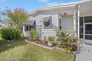 433 Marlin Circle, Barefoot Bay, FL 32976 - MLS#1060170
