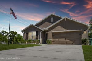 898 Riviera Avenue, Sebastian, FL 32958 - MLS#1060990