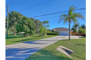 2710 Courtenay Parkway, Merritt Island, FL 32952 - MLS#1061077