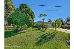 2710 Courtenay Parkway, Merritt Island, FL 32952 - MLS#1061077