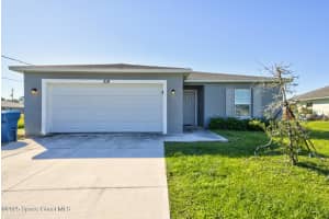 318 Silver Frost Street, Palm Bay, FL 32909 - MLS#1061199