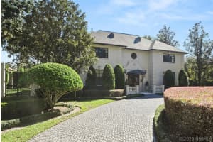 2369 Golf Lake Circle, Melbourne, FL 32935 - MLS#1061319