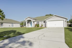 517 Hamwood Street, Palm Bay, FL 32908 - MLS#1061555