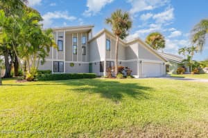 4 Spinnaker Point Court, Indian Harbour Beach, FL 32937 - MLS#1061674