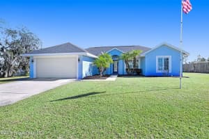 445 Lakeview Avenue, Titusville, FL 32796 - MLS#1062029