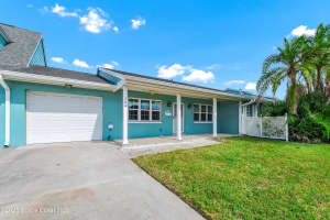 304 Emerald Place, Indian Harbour Beach, FL 32937 - MLS#1062294