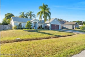 1260 Monument Avenue, Palm Bay, FL 32909 - MLS#1062340