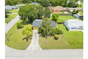 325 Eva Street, Palm Bay, FL 32907 - MLS#1063019