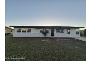 980 Bacon Circle, Palm Bay, FL 32905 - MLS#1063359