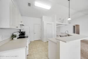 735 Crestline Lane, Palm Bay, FL 32907 - MLS#1063541