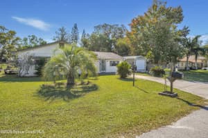 11 Aster Drive, DeBary, FL 32713 - MLS#1063593