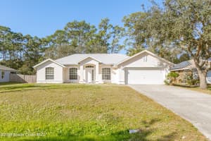 152 Greenbrier Avenue, Palm Bay, FL 32907 - MLS#1063626