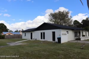 363 Royal Street, Palm Bay, FL 32909 - MLS#1064238