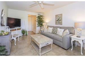 73 Royal Oak 103, Vero Beach, FL 32962 - MLS#1064433