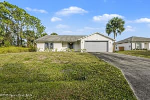 709 Haryestor Avenue, Palm Bay, FL 32908 - MLS#1064598