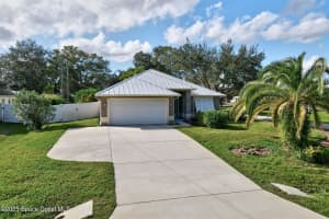 402 Toledo Street, Sebastian, FL 32958 - MLS#1064653