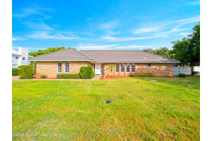 202 River Walk Drive, Melbourne Beach, FL 32951 - MLS#1064682